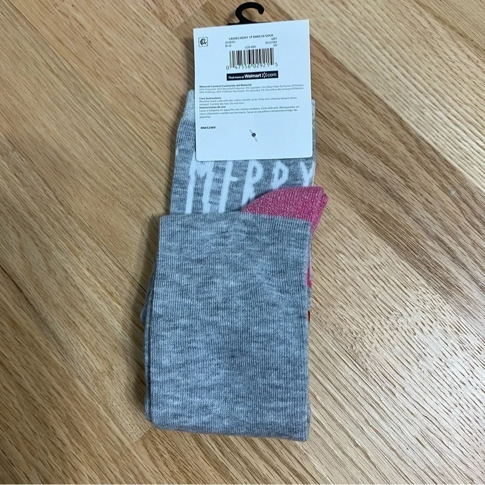 Merry Christmas Knee High Socks NEW Gray Women’s